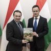 SZIJJARTO_Peter fogadja HORVÃTH_Ferenc urat a SzlovÃ©n OrszÃ¡ggyÅ±lÃ©s magyar nemzetisÃ©gi kÃ¶zÃ¶ssÃ©gi kÃ©pviselÅcsoportjÃ¡nak kÃ©pviselÅjÃ©t a KKM-ben, Budapesten.